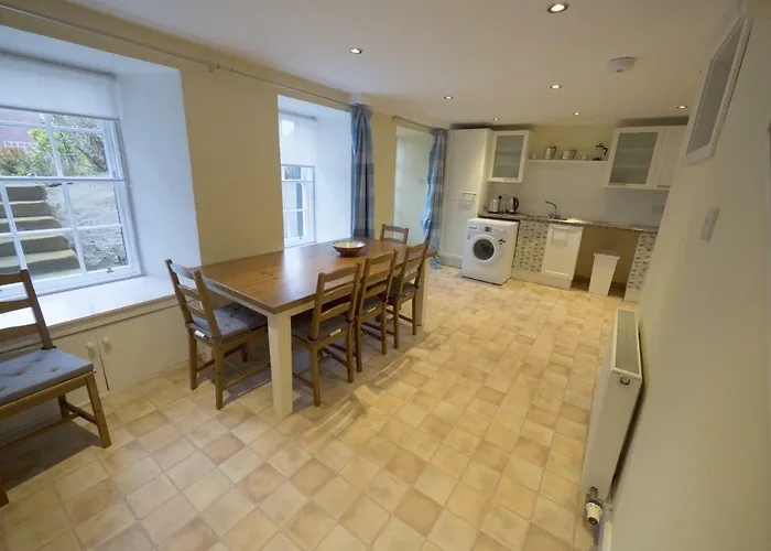 The Gallery Flat, 4 Tannage Brae
