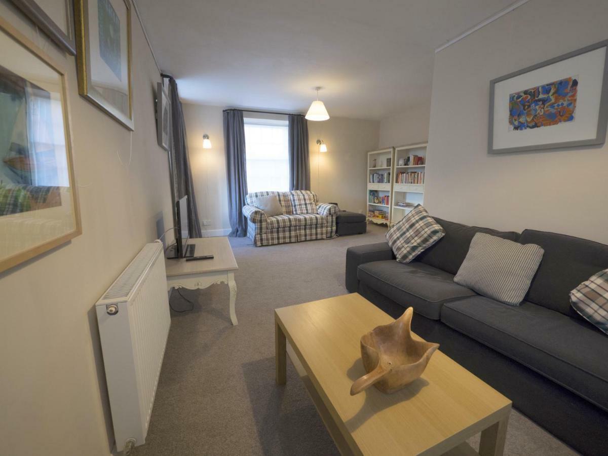 The Gallery Flat, 4 Tannage Brae Holiday home *