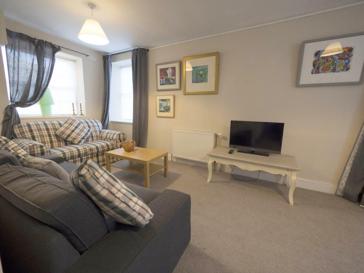 The Gallery Flat, 4 Tannage Brae Holiday home *